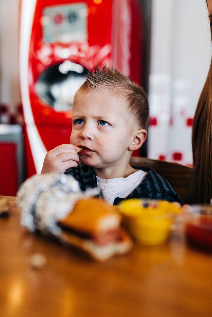 family lunch date photo session