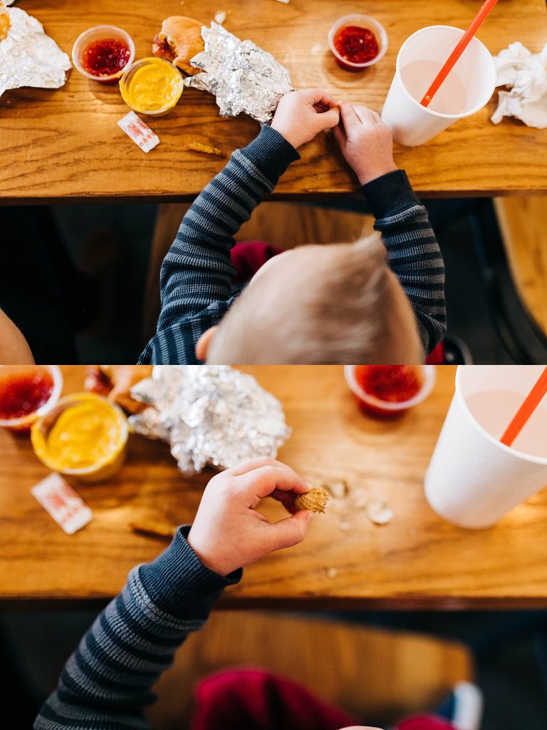 family lunch date photo session at five guys