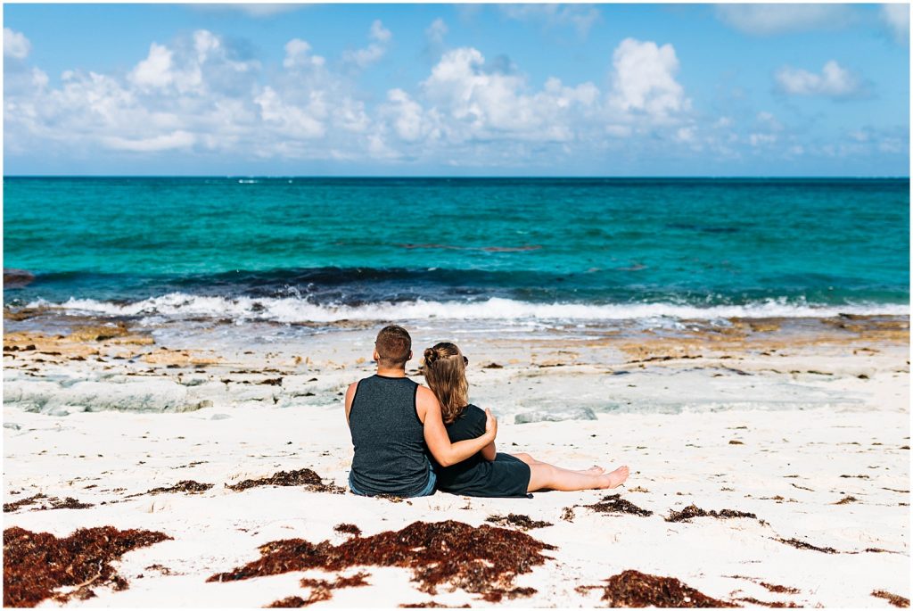 couples photo session on green turtle cay