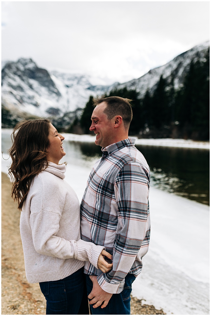 engagement photos at a lake in montana